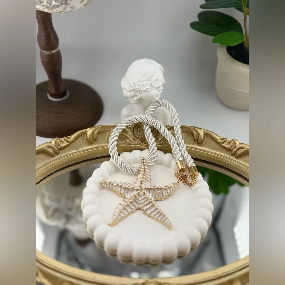 Zara Starfish Pendant Rope Necklace – Bold Statement Beach-Inspired Jewelry - Picture 8 of 10